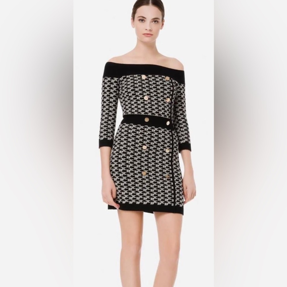 Elisabetta Franchi dress
Size 44. Fits S-M